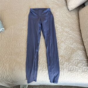High-Waisted Performance Leggings in Navy Blue